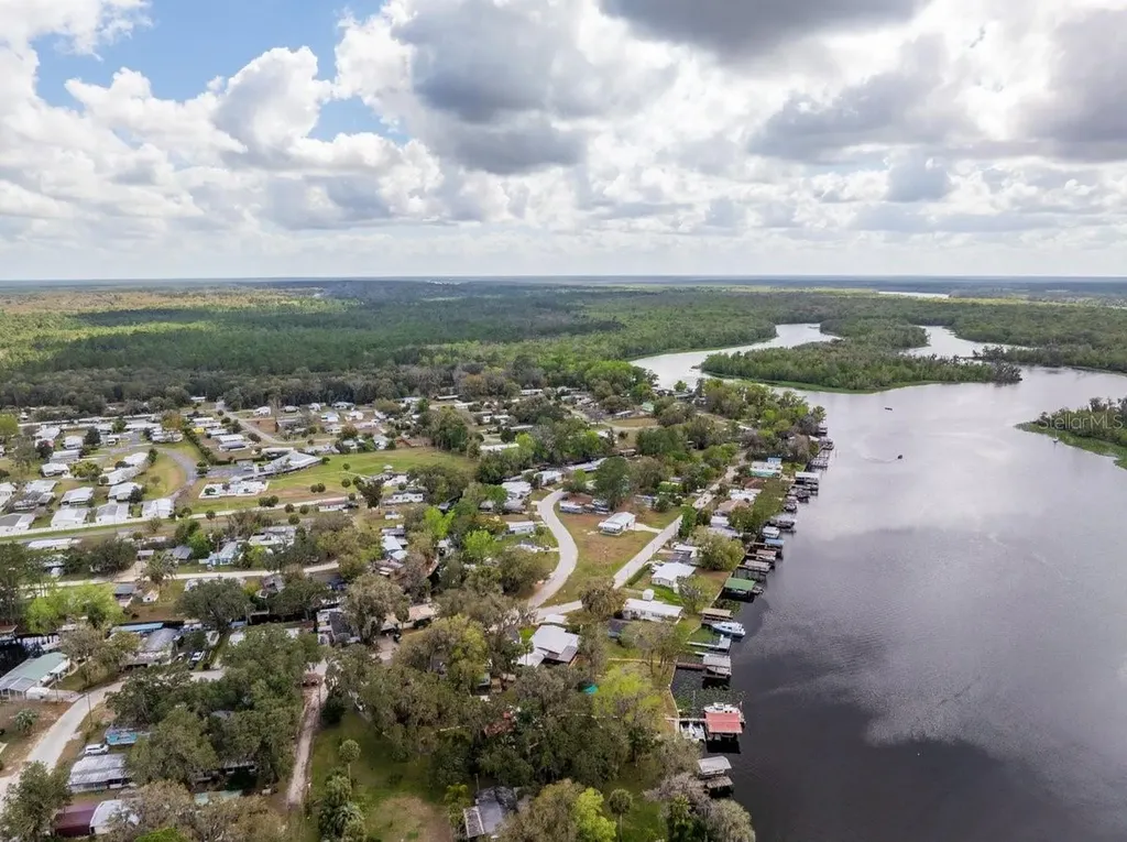 101 Orange Street Satsuma FL 32189
