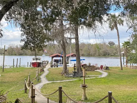 101 Orange Street Satsuma FL 32189