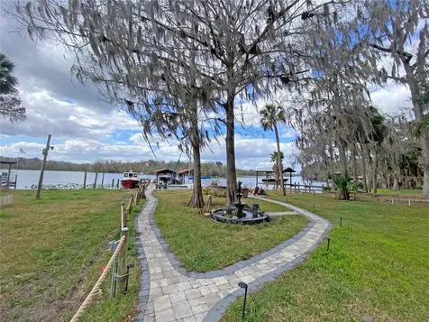 101 Orange Street Satsuma FL 32189