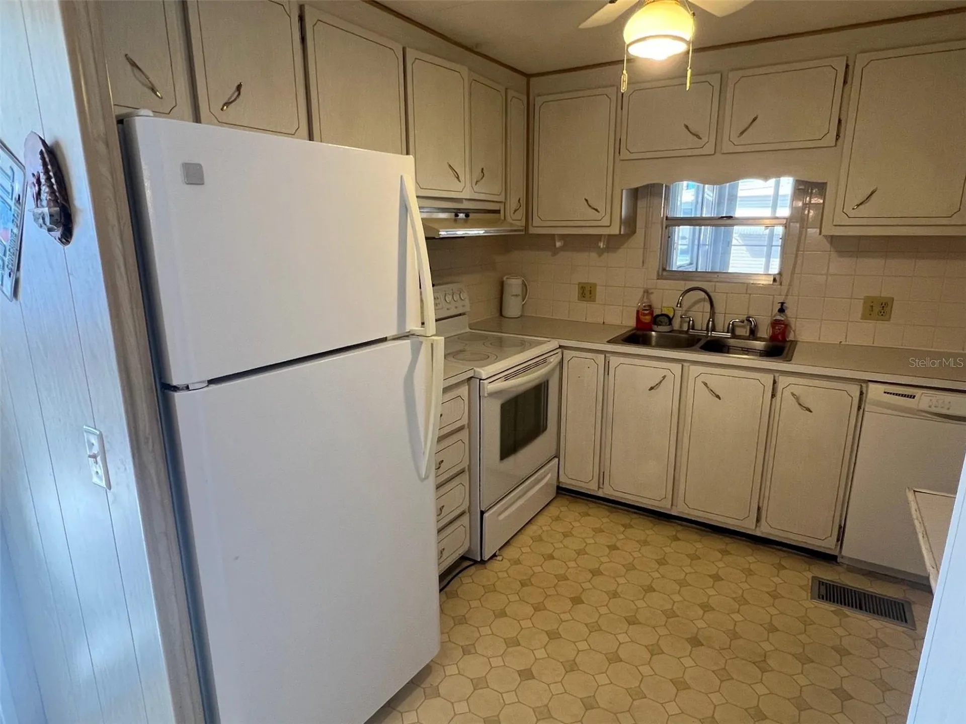 19 Pindo Palm Street W Largo FL 33770
