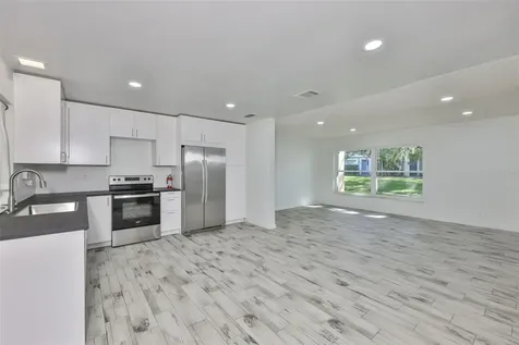 14805 Lake Forest Drive Lutz FL 33559