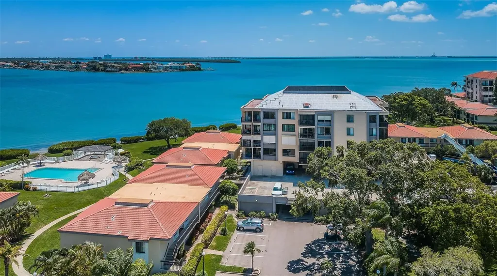 6372 Palma Del Mar Boulevard S St Petersburg FL 33715