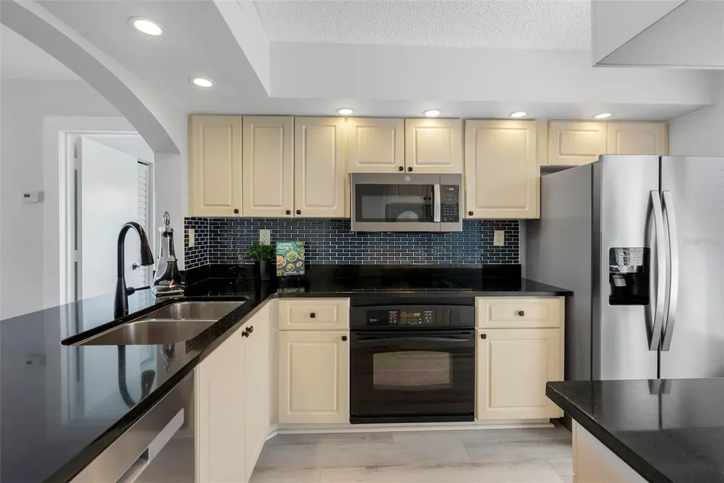 6372 Palma Del Mar Boulevard S St Petersburg FL 33715