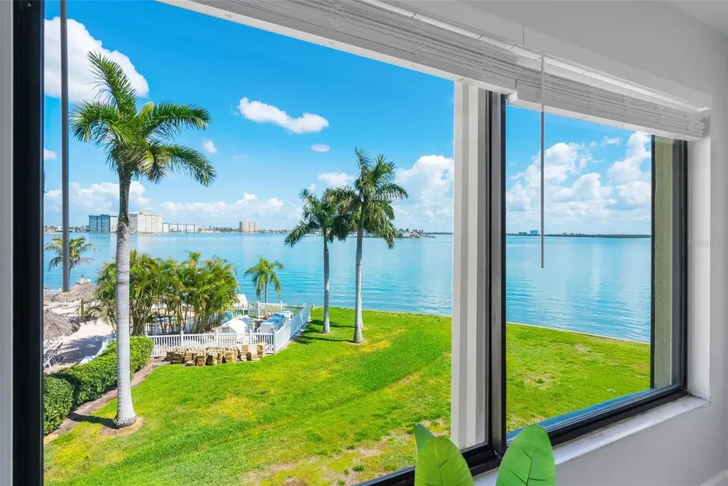 6372 Palma Del Mar Boulevard S St Petersburg FL 33715