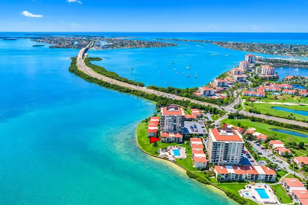 6372 Palma Del Mar Boulevard S St Petersburg FL 33715