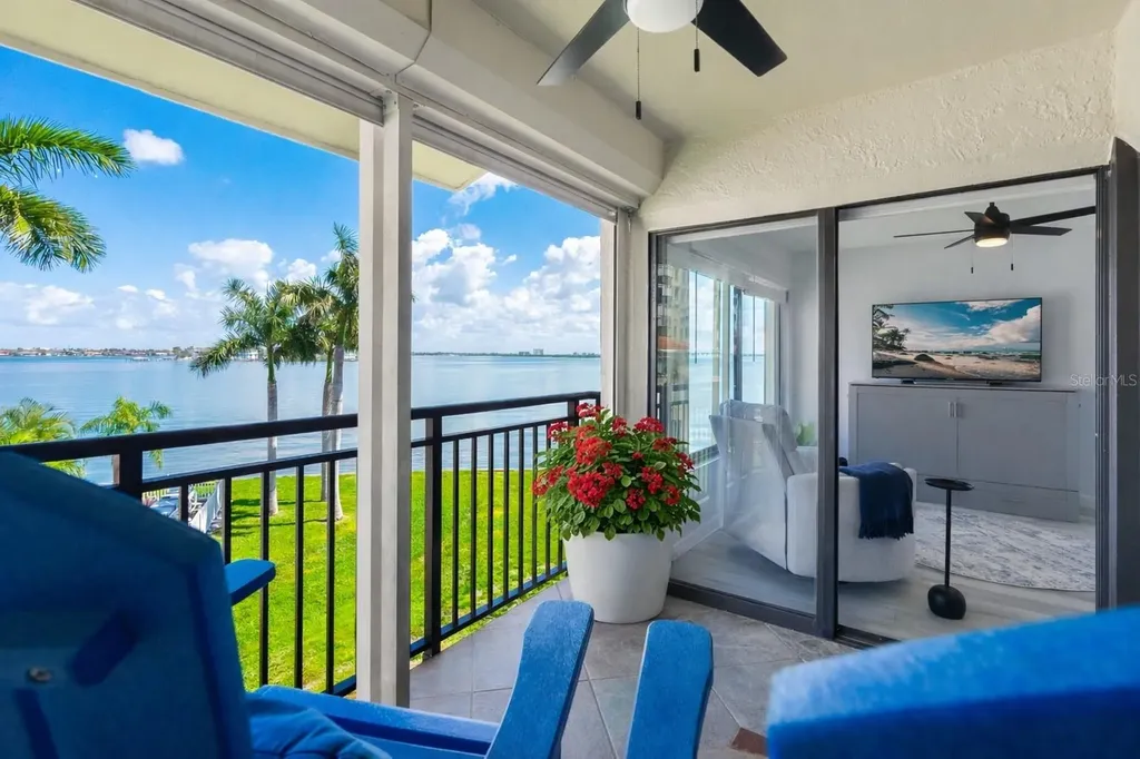 6372 Palma Del Mar Boulevard S St Petersburg FL 33715