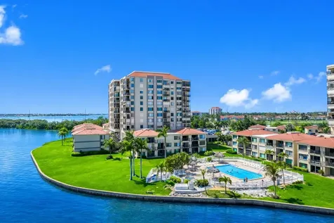 6372 Palma Del Mar Boulevard S St Petersburg FL 33715