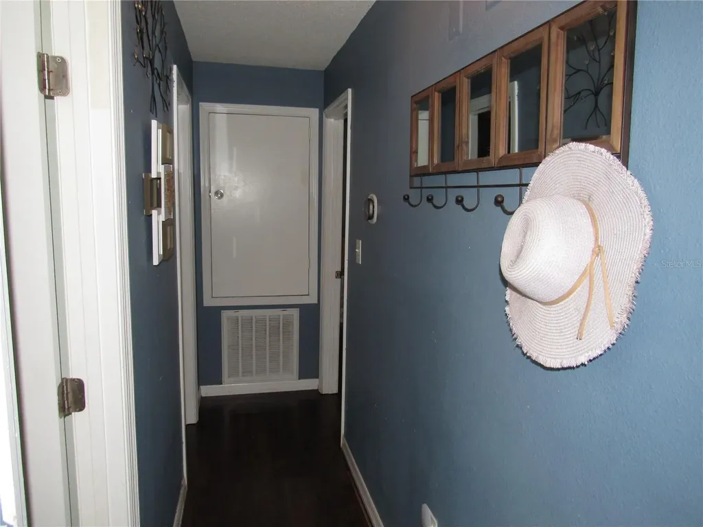 330 Moccasin Hollow Road Lithia FL 33547