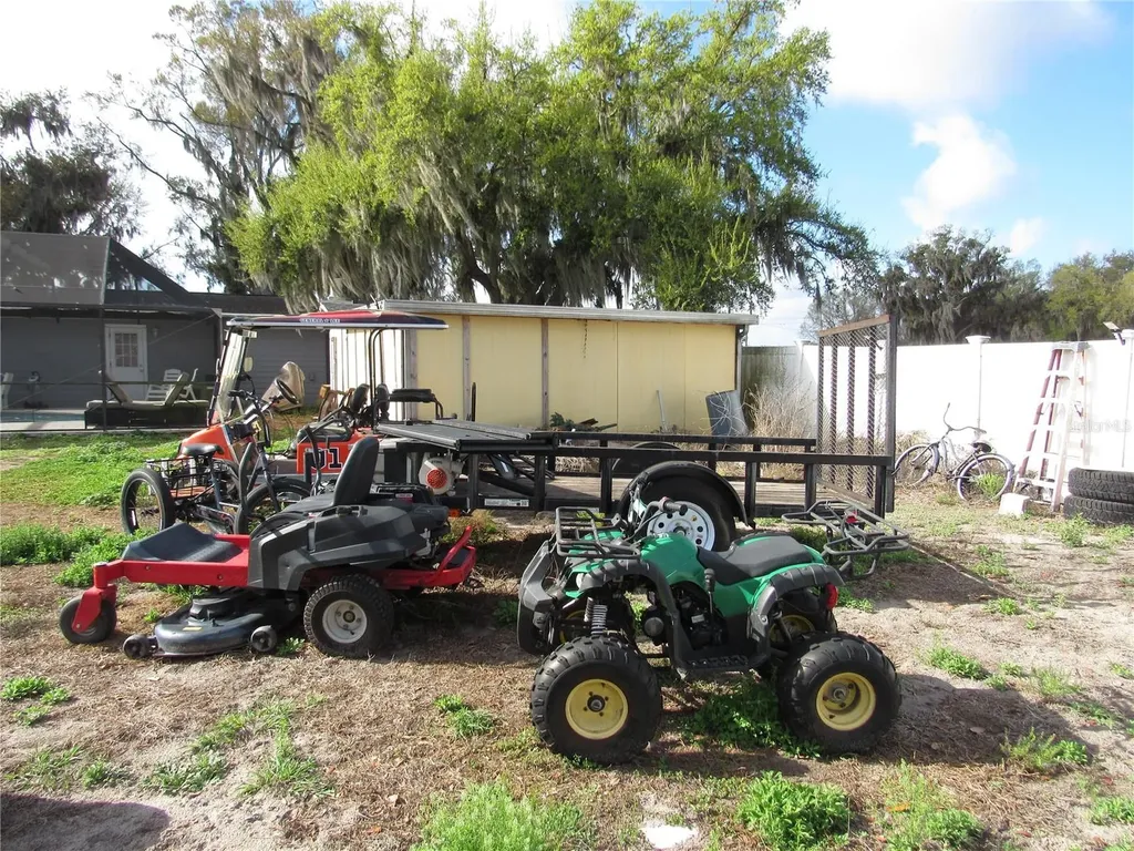 330 Moccasin Hollow Road Lithia FL 33547
