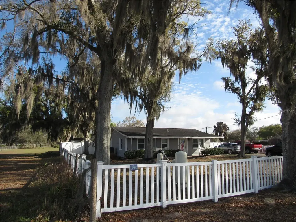 330 Moccasin Hollow Road Lithia FL 33547