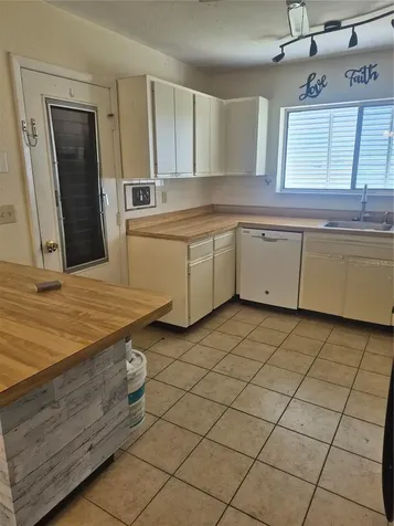 5858 Kenwood Drive North Port FL 34287