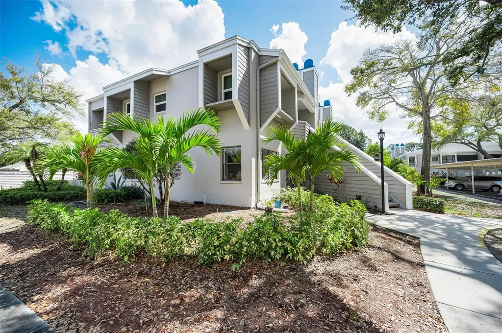 10626 Longwood Drive Seminole FL 33777