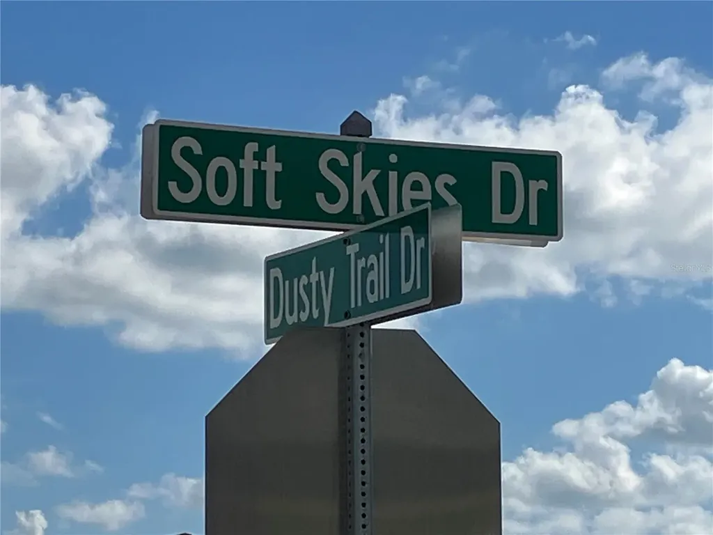 5633 Soft Skies Drive Sarasota FL 34238