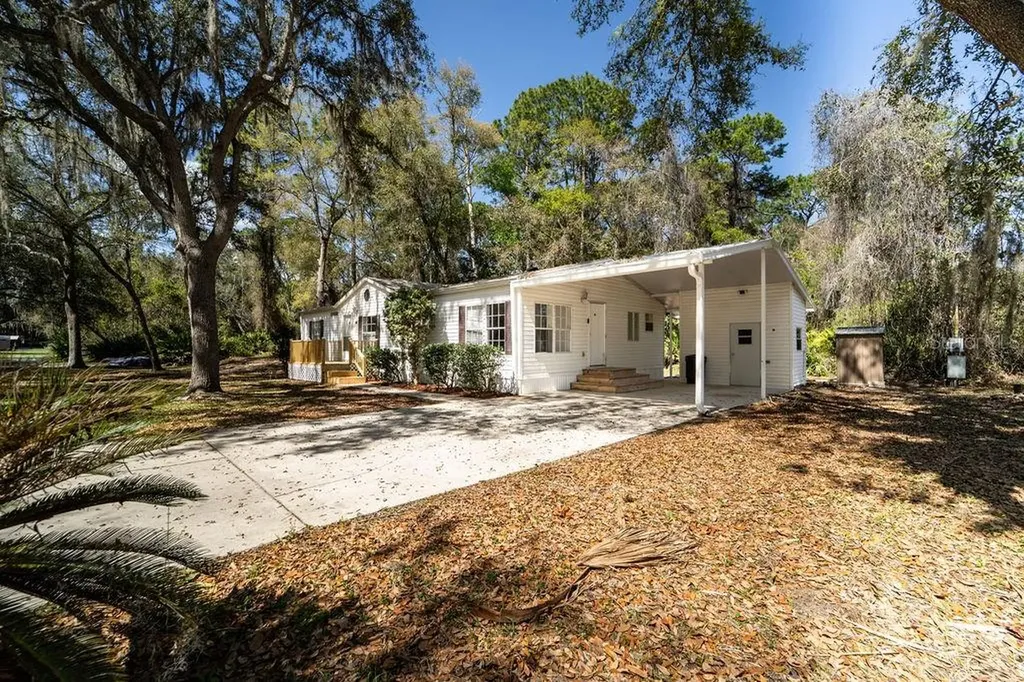 107 Golf Course Lane Crescent City FL 32112