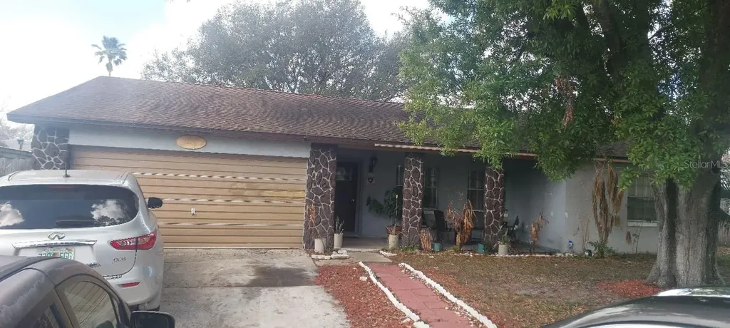 6122 Burhley Court Orlando FL 32809