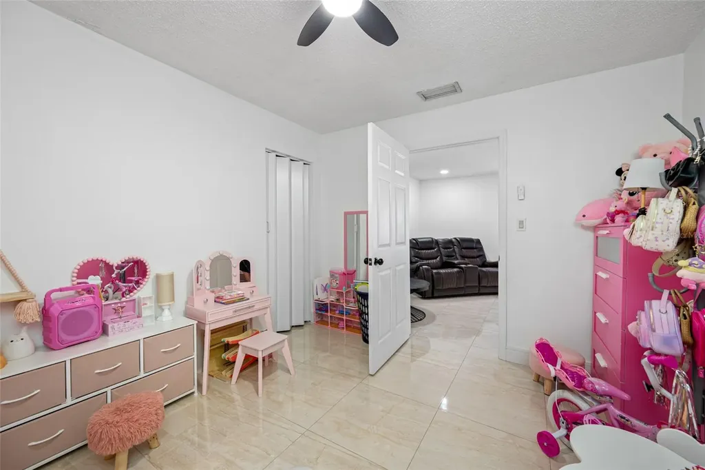 2814 W Powhatan Avenue Tampa FL 33614