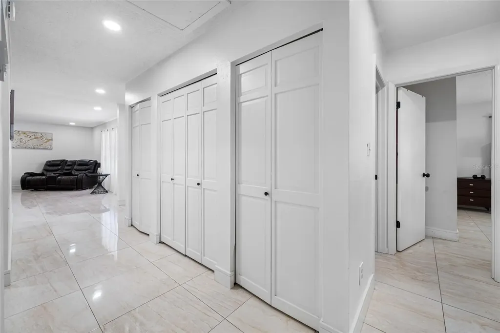 2814 W Powhatan Avenue Tampa FL 33614