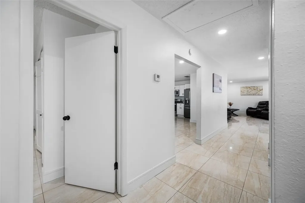 2814 W Powhatan Avenue Tampa FL 33614