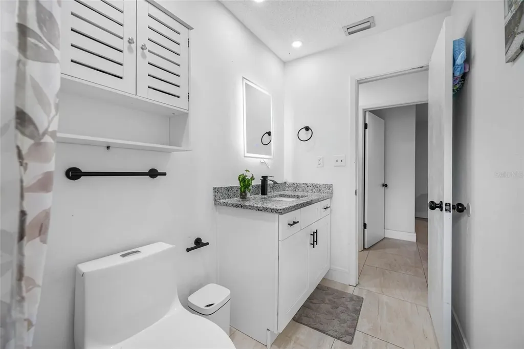 2814 W Powhatan Avenue Tampa FL 33614