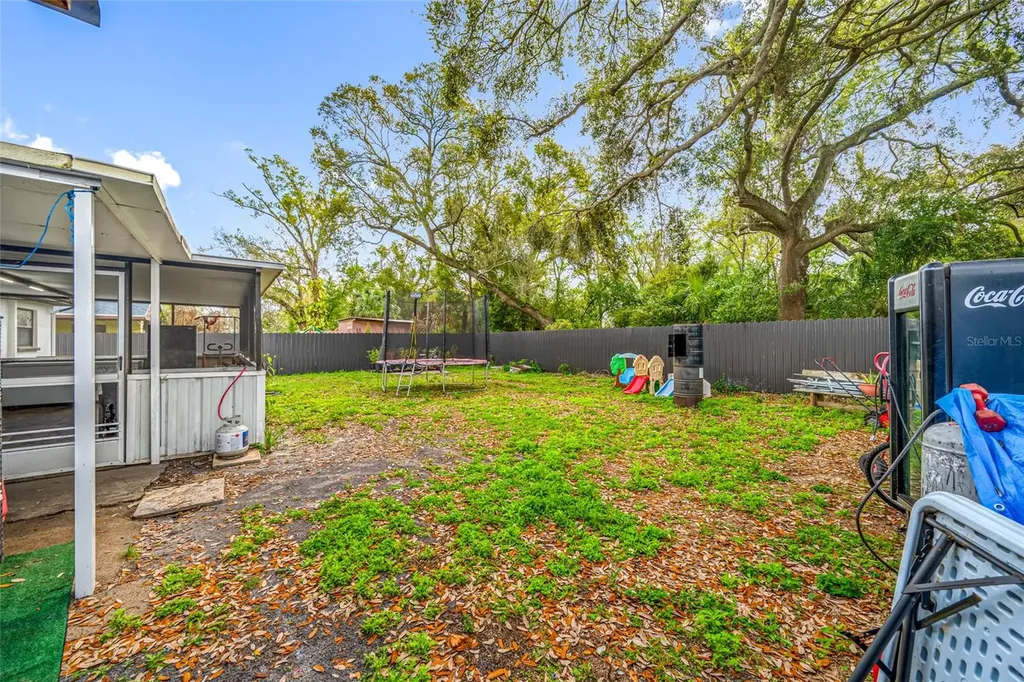 2814 W Powhatan Avenue Tampa FL 33614