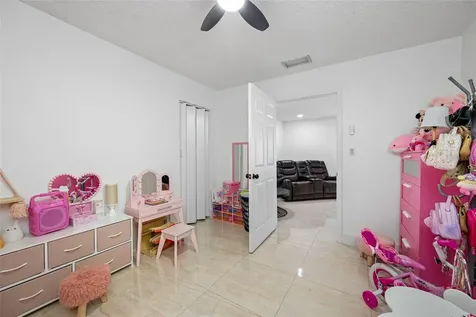 2814 W Powhatan Avenue Tampa FL 33614