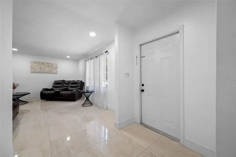 2814 W Powhatan Avenue Tampa FL 33614