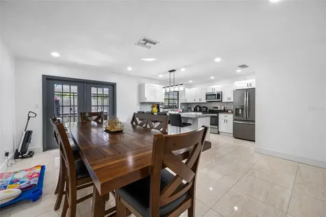 2814 W Powhatan Avenue Tampa FL 33614
