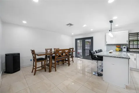 2814 W Powhatan Avenue Tampa FL 33614