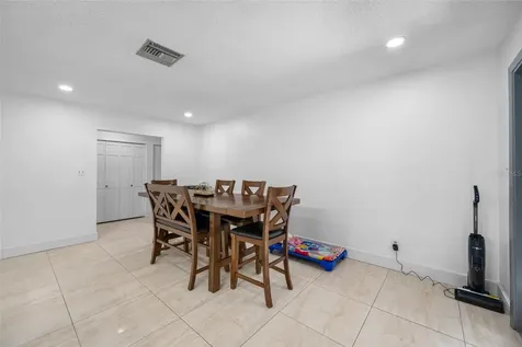 2814 W Powhatan Avenue Tampa FL 33614