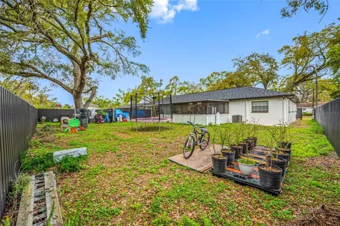 2814 W Powhatan Avenue Tampa FL 33614