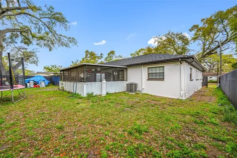 2814 W Powhatan Avenue Tampa FL 33614