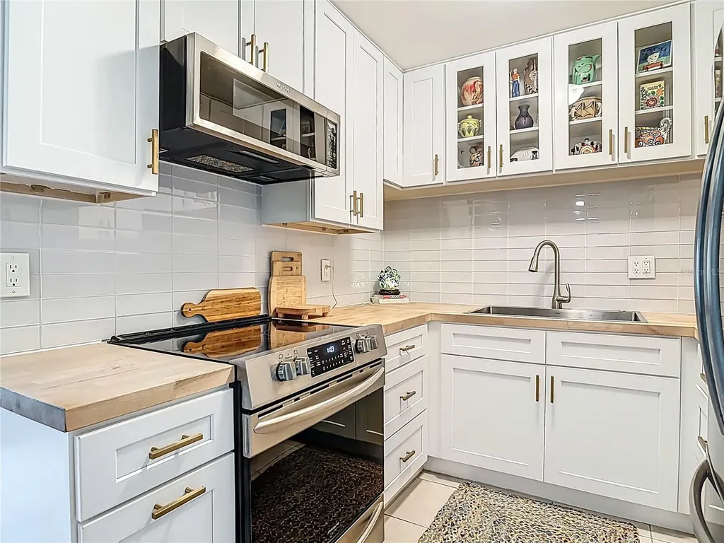3800 Saxon Drive New Smyrna Beach FL 32169