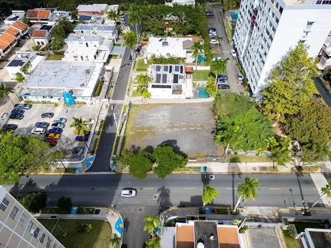 J-13 San Patricio Avenue Guaynabo PR 00968
