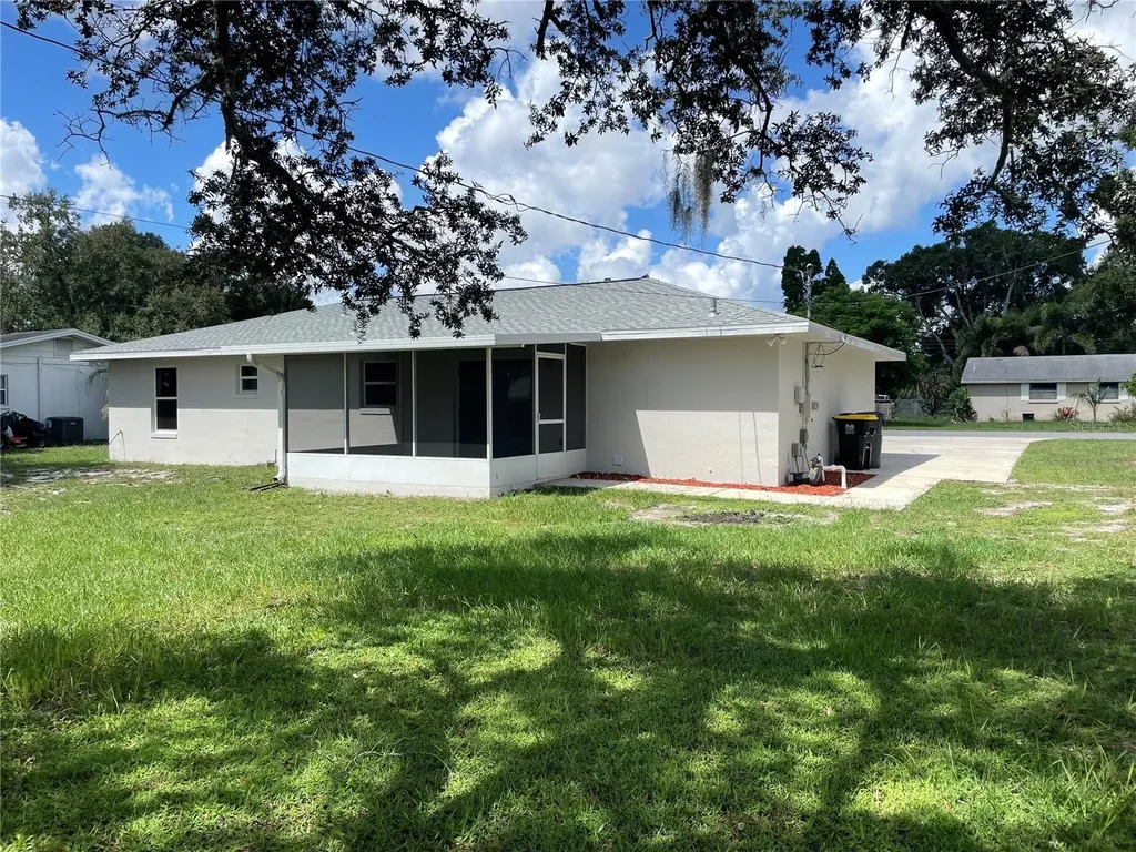 4717 Easton Street Lake Wales FL 33859