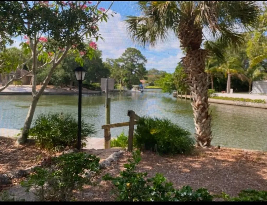 742 Edgemere Siesta Key FL 34242