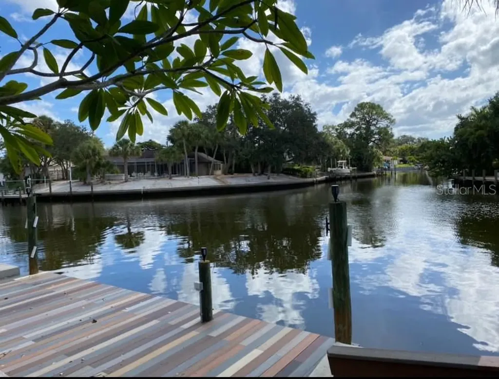 742 Edgemere Siesta Key FL 34242