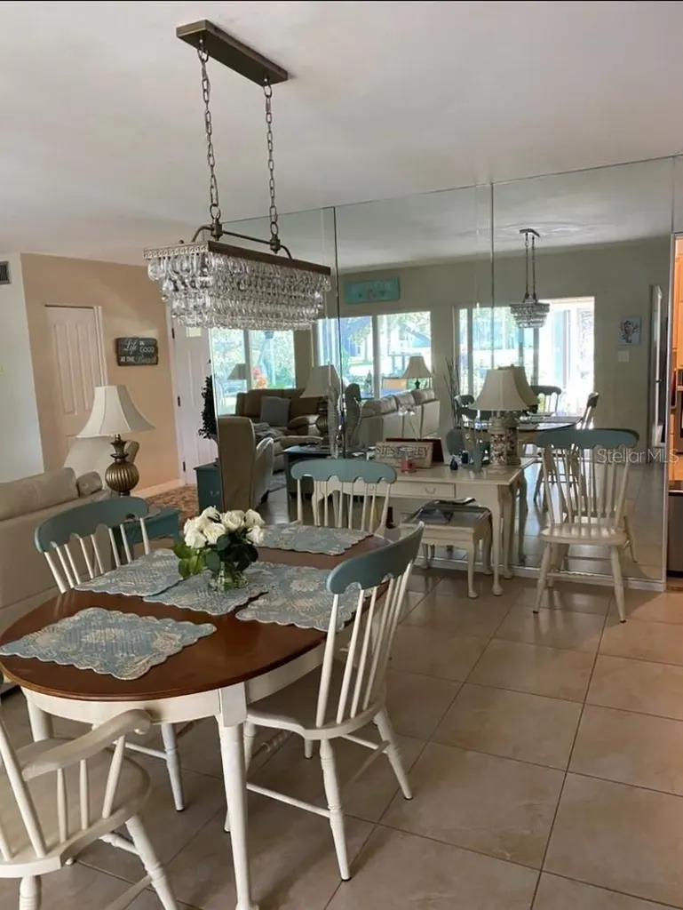 742 Edgemere Siesta Key FL 34242