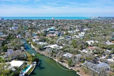 742 Edgemere Siesta Key FL 34242