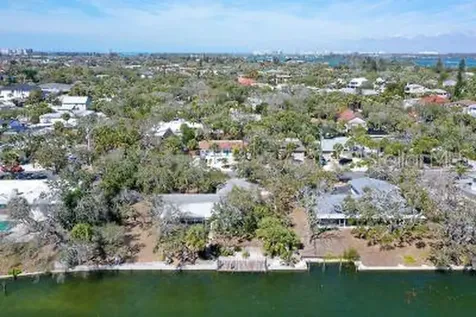 742 Edgemere Siesta Key FL 34242