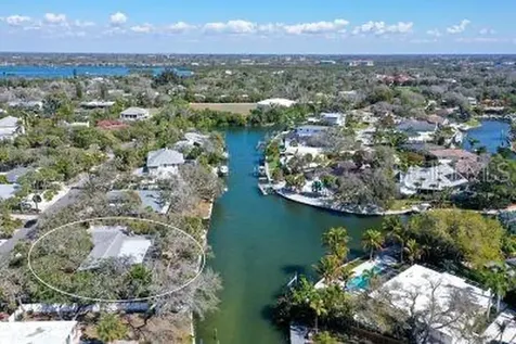 742 Edgemere Siesta Key FL 34242
