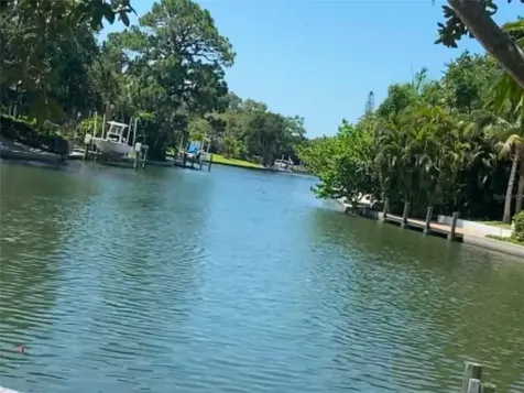 742 Edgemere Siesta Key FL 34242