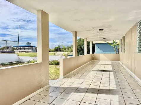 Paseo Diana Levittown Lakes Toa Baja PR 00949