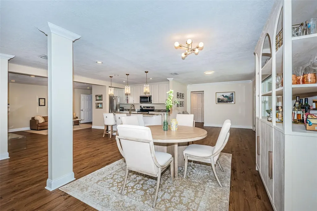 1735 23rd Avenue N St Petersburg FL 33713