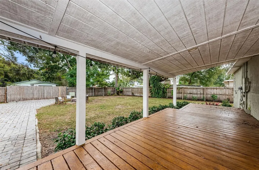 1735 23rd Avenue N St Petersburg FL 33713