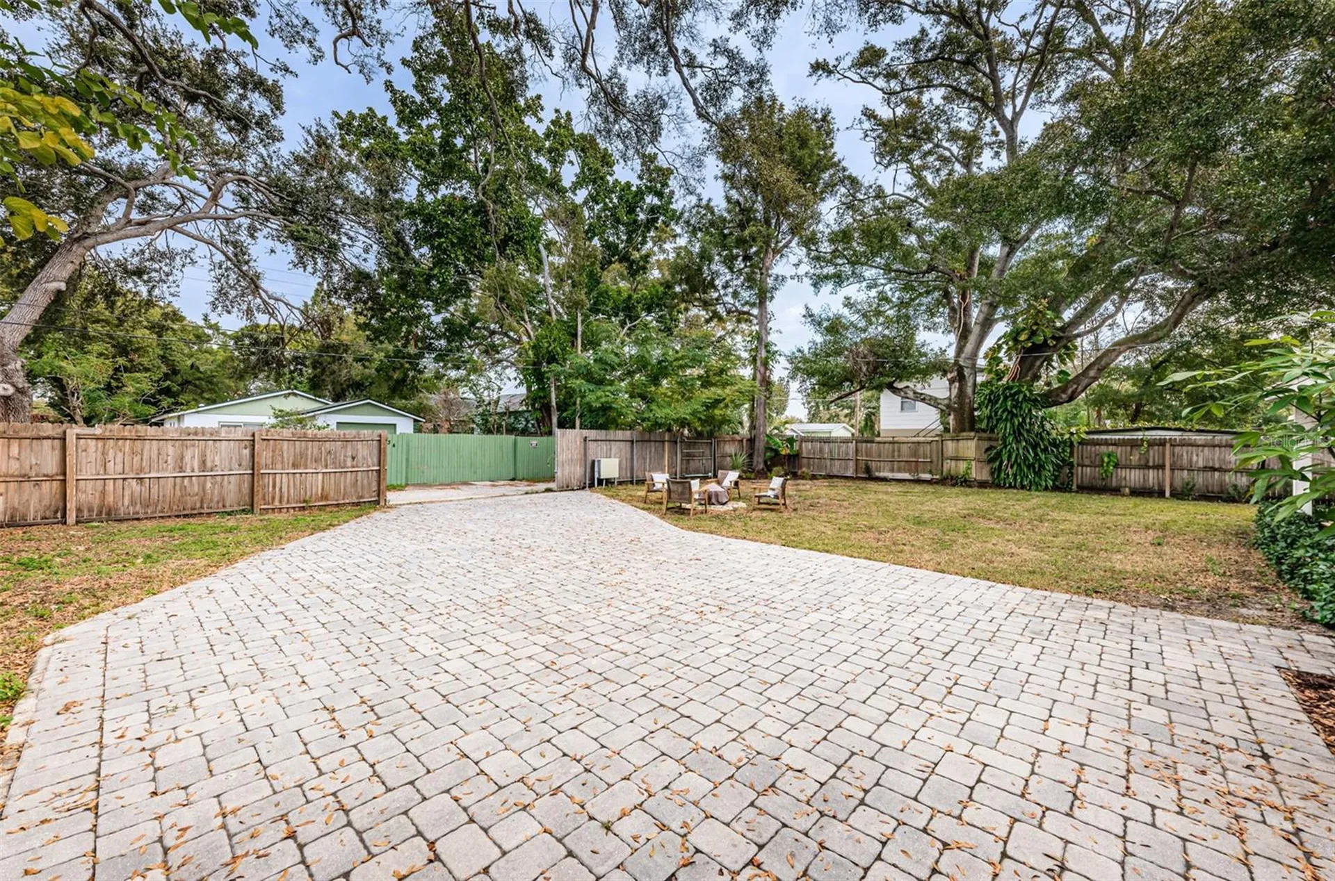1735 23rd Avenue N St Petersburg FL 33713