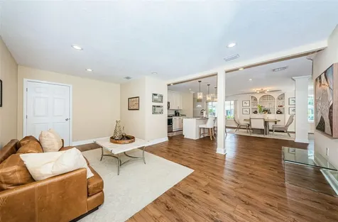 1735 23rd Avenue N St Petersburg FL 33713