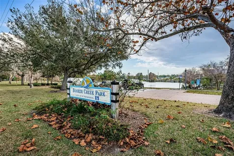 1735 23rd Avenue N St Petersburg FL 33713