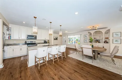 1735 23rd Avenue N St Petersburg FL 33713