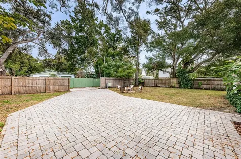 1735 23rd Avenue N St Petersburg FL 33713
