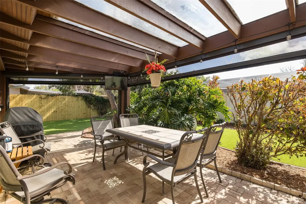 1363 Overlea Drive Dunedin FL 34698